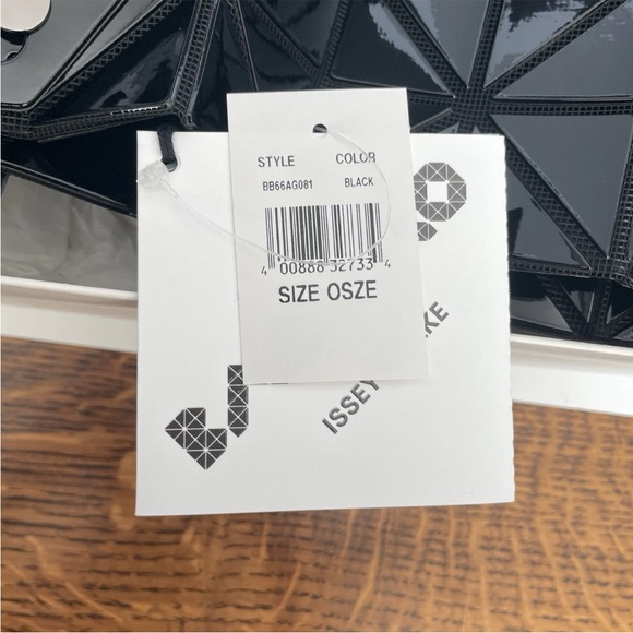 Bao Bao Issey Miyake Rock Basics Shiny Black Geometric Tote Bag BB66AG081 NWT - Picture 4 of 17